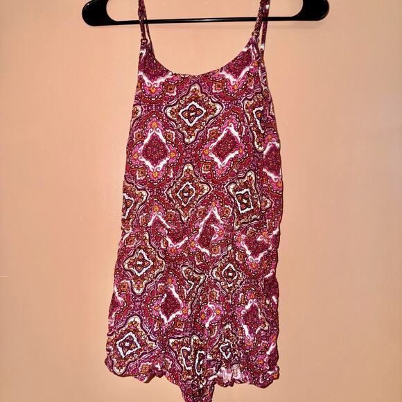 Ambiance Women's Red Graphic Sleeveless Blouse Top - Size Small - Picture 3 of 8